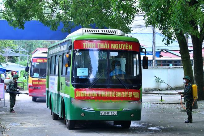 Gần 500 công nhân Bắc Giang không đến điểm xe đón, Thái Nguyên khẩn trương "truy tìm"