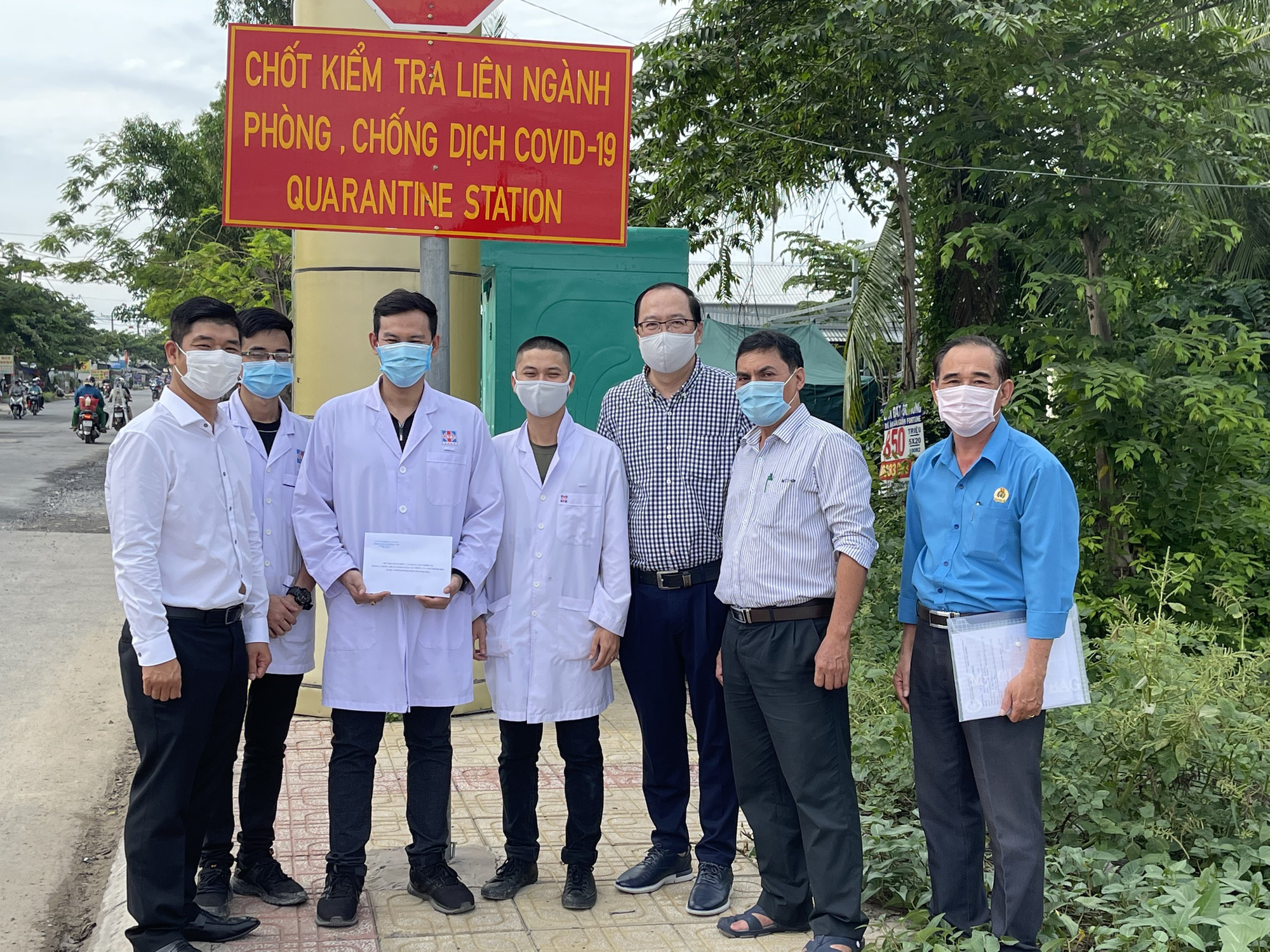 Công nhân, viên chức lao động Thành phố Hồ Chí Minh đoàn kết, chung tay đẩy lùi dịch bệnh, - Ảnh 3.