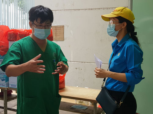 KHÔNG ĐỂ NGƯỜI LAO ĐỘNG ĐƠN ĐỘC (*): Sát cánh cùng công nhân