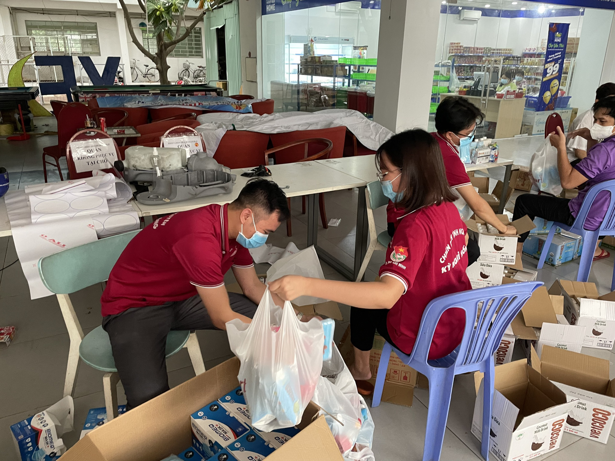 Chuyến xe san sẻ y&ecirc;u thương chuẩn bị lăn b&aacute;nh - Ảnh 3.