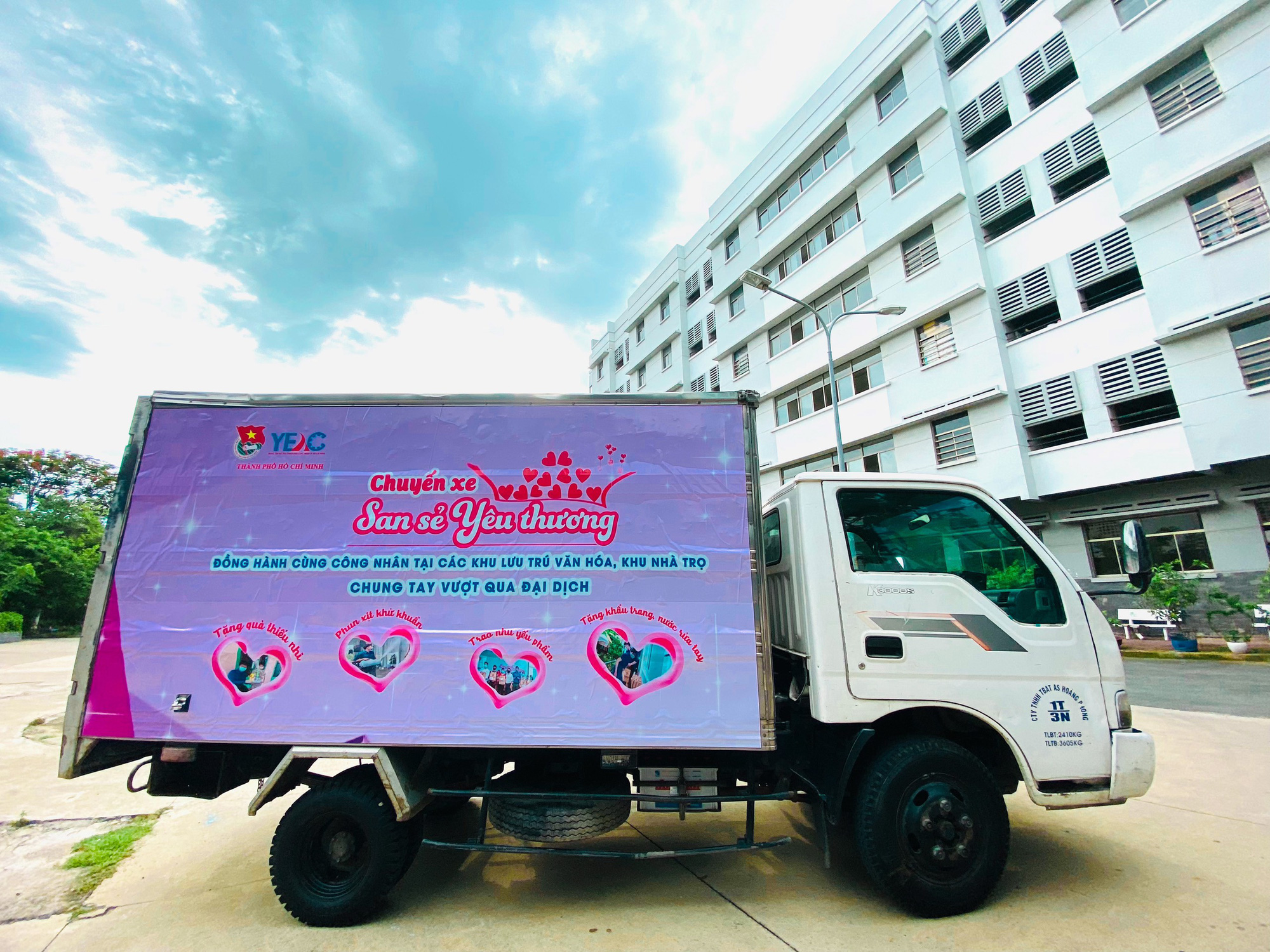 Chuyến xe san sẻ y&ecirc;u thương chuẩn bị lăn b&aacute;nh - Ảnh 1.