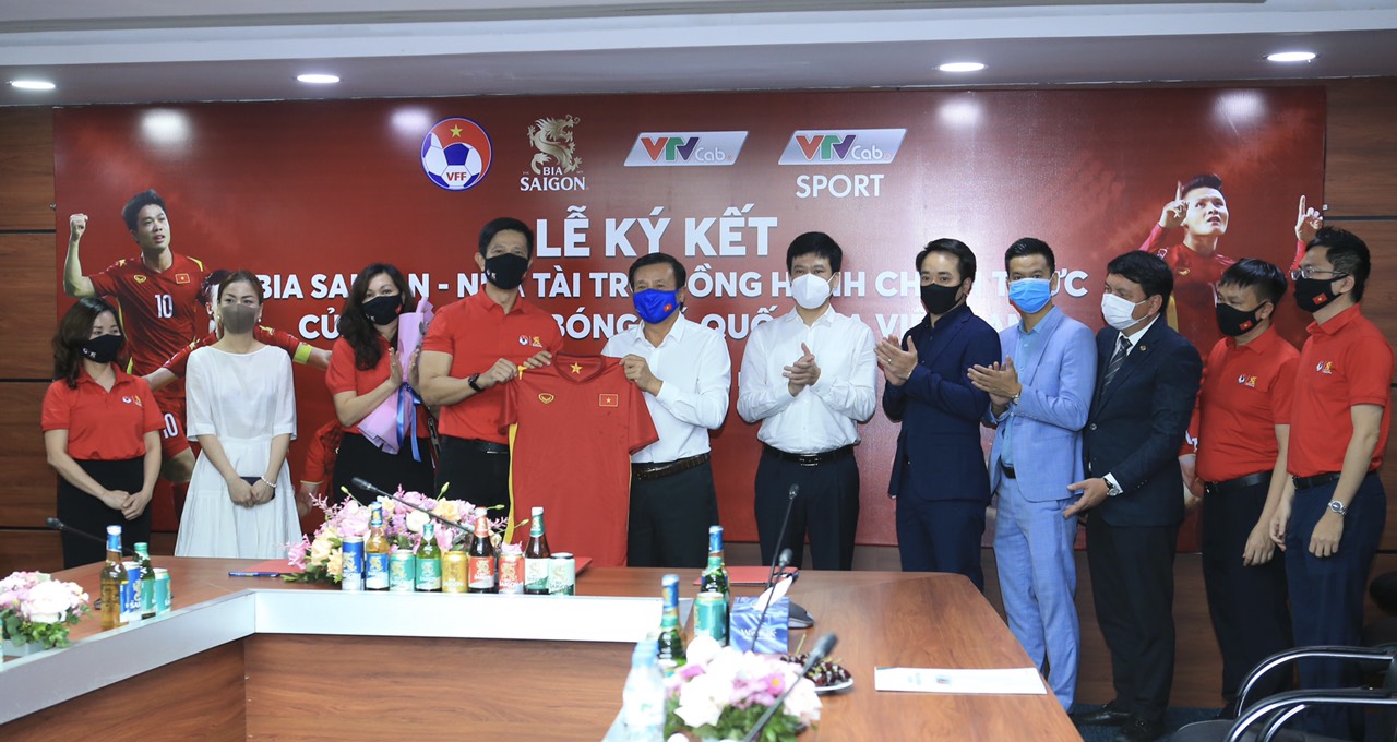 C&aacute;c đội tuyển b&oacute;ng đ&aacute; Quốc gia Việt Nam c&oacute; nh&agrave; t&agrave;i trợ độc quyền - Ảnh 2.