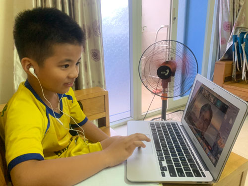 Trẻ nên học tiếng Anh online từ độ tuổi nào?