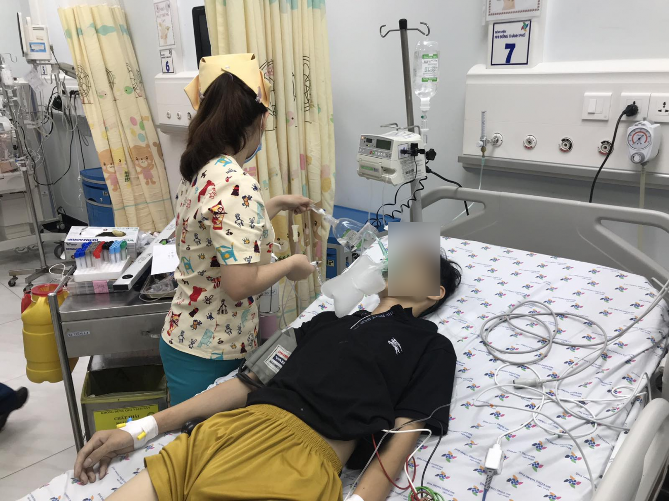 Thiếu niên 15 tuổi uống thuốc diệt cỏ tự tử vì giận cha
