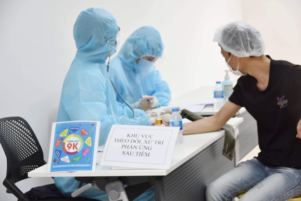 3 nh&oacute;m ưu ti&ecirc;n được ti&ecirc;m 500.000 liều vắc-xin Covid-19 Sinopharm - Ảnh 2.