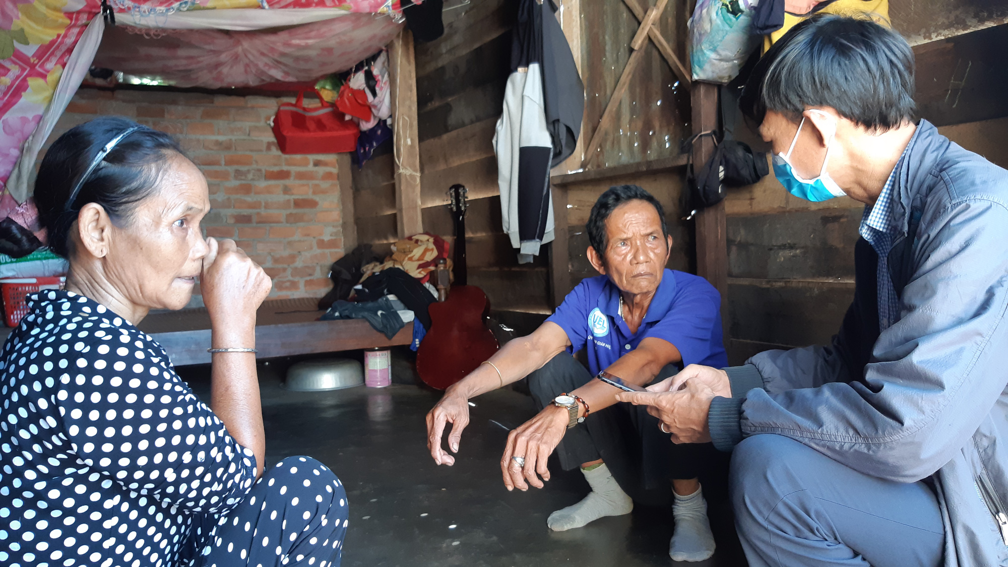Vụ cậu học tr&ograve; ngh&egrave;o bị giữ học bạ v&igrave; nợ quỹ: Hiệu trưởng l&ecirc;n tiếng - Ảnh 2.