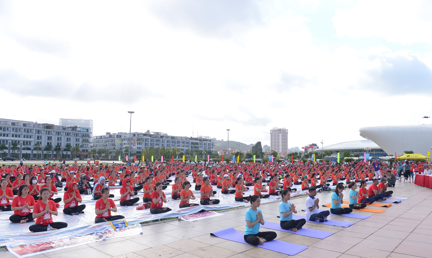H&ocirc;m nay bắt đầu c&aacute;c hoạt động Ng&agrave;y Quốc tế Yoga - Ảnh 2.