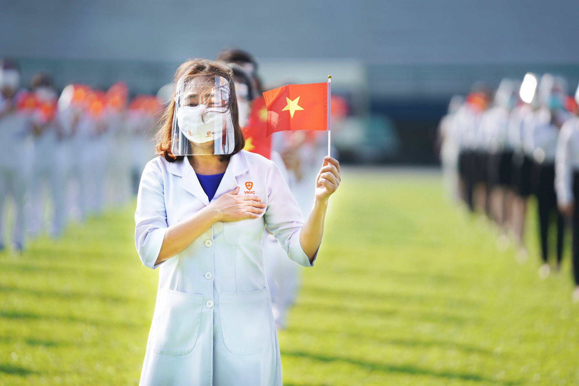 TP HCM: 350 nhân viên y tế của VNVC tham gia chiến dịch tiêm vắc-xin Covid-19