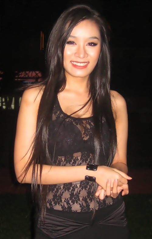 Ch&aacute;u g&aacute;i Lam Trường g&acirc;y bất ngờ với vẻ ngo&agrave;i kh&aacute;c lạ sau nhiều năm ở ẩn - Ảnh 5.
