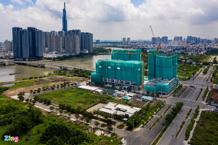 Người mua nhà chật vật giữa làn sóng tăng giá bất động sản