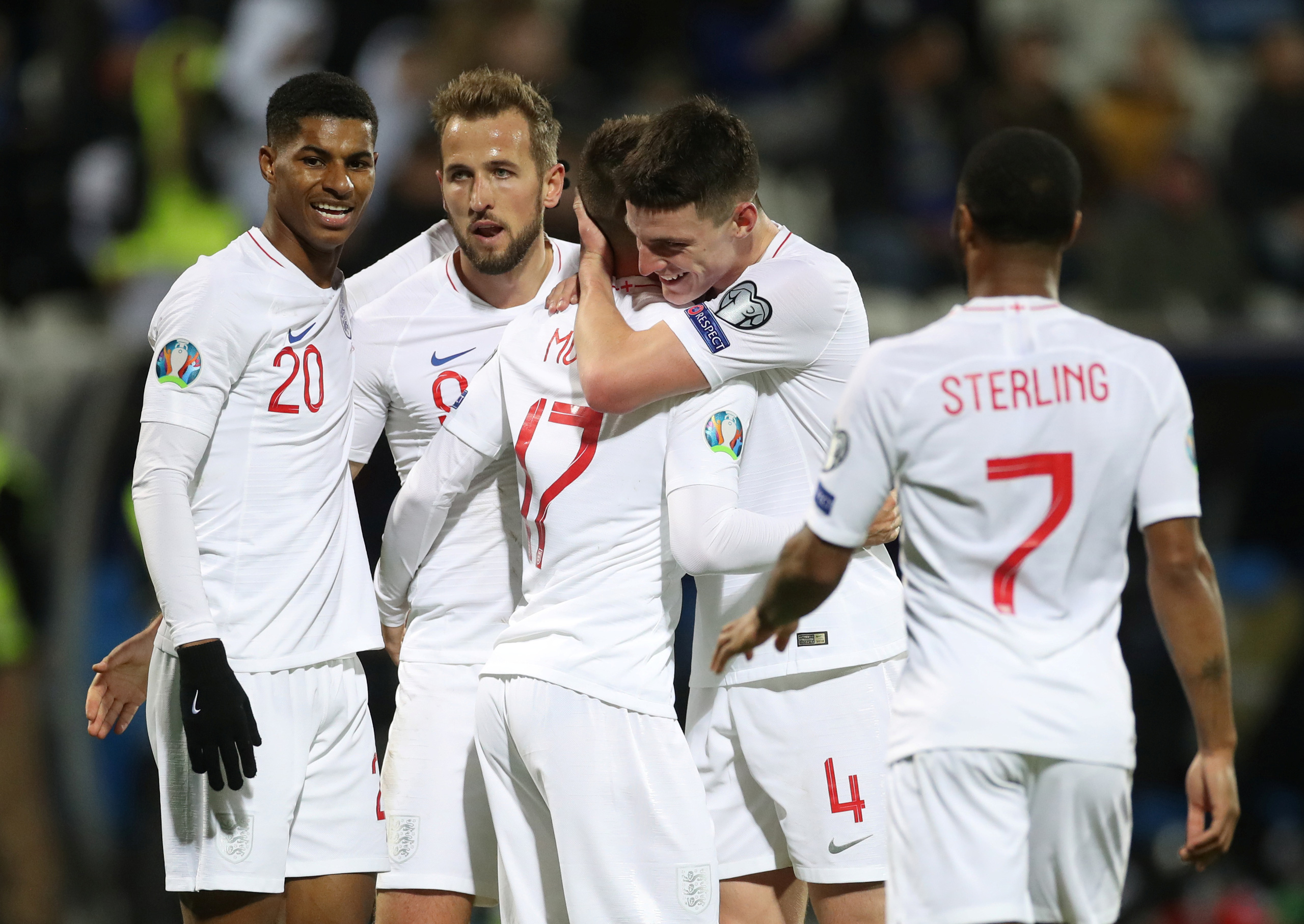 Chốt danh sách dự Euro 2020: Tuyển Anh gây bất ngờ với Lingard, Alexander-Arnold - Ảnh 6.