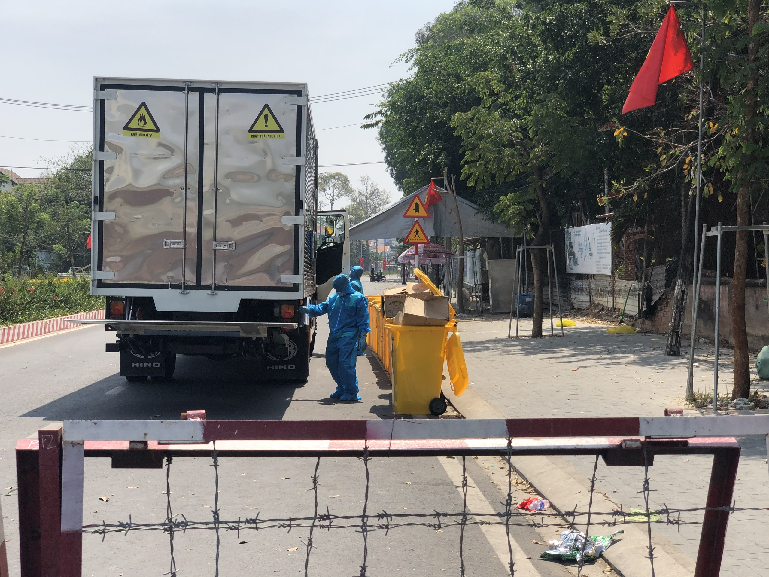 B&igrave;nh Dương khẩn cấp t&igrave;m người từng đến 7 địa điểm ở TP Dĩ An - Ảnh 1.