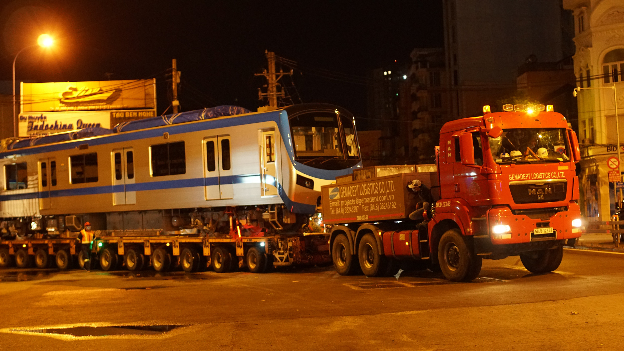 Cận cảnh đo&agrave;n t&agrave;u số 4 của metro số 1 đưa về depot Long B&igrave;nh, TP Thủ Đức - Ảnh 11.