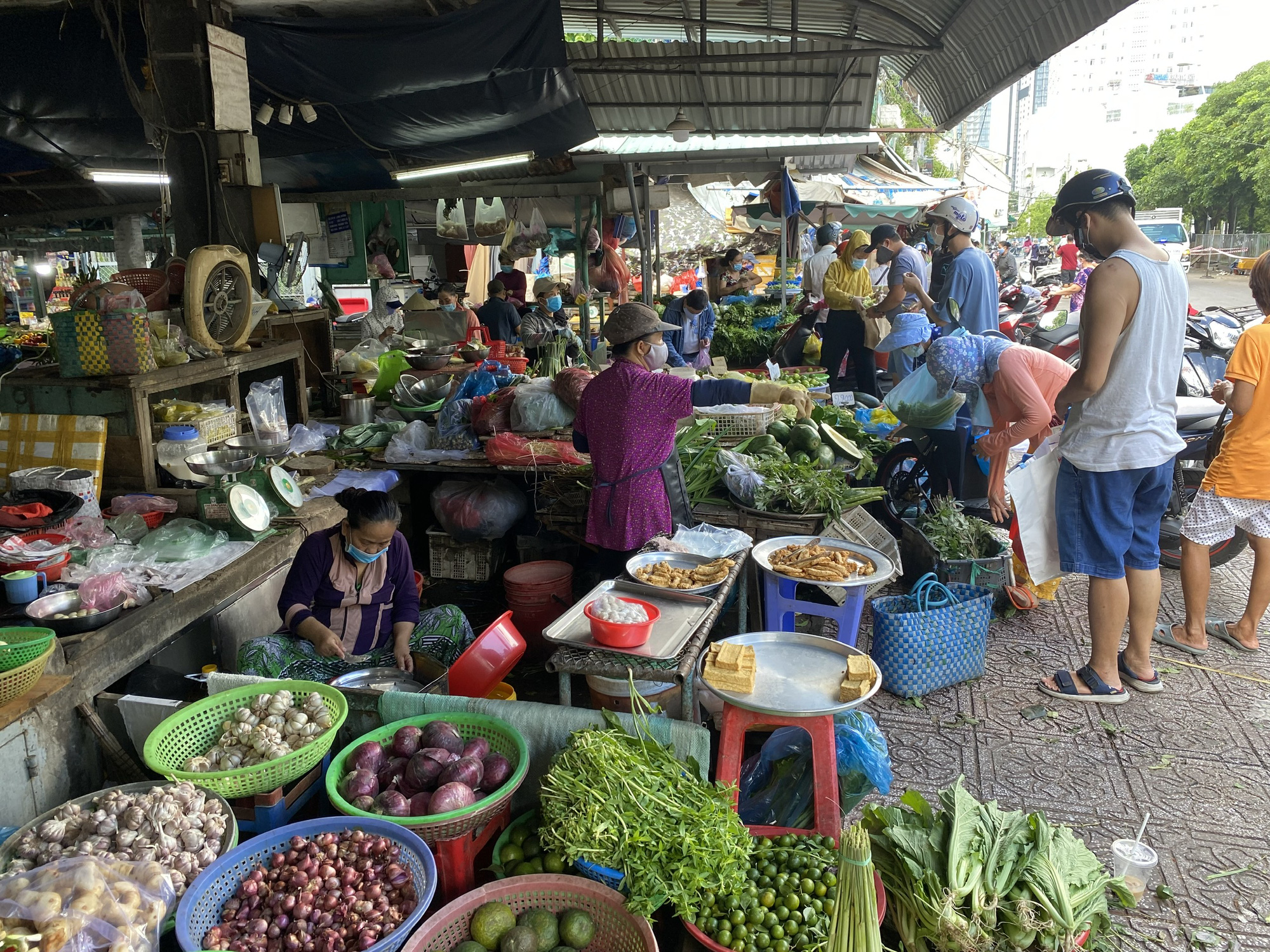 H&agrave;ng h&oacute;a, n&ocirc;ng sản từ T&acirc;y Ninh về TP HCM sắp th&ocirc;ng thương trở lại - Ảnh 1.