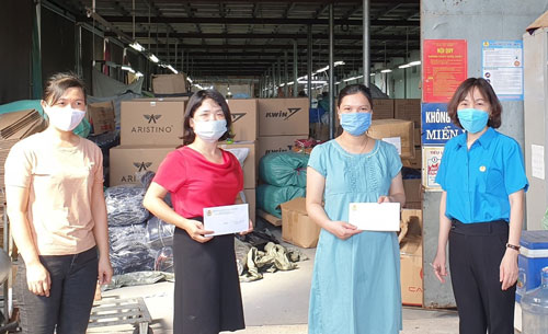 Hà Nội: Trên 4,5 tỉ đồng hỗ trợ đoàn viên - lao động khó khăn