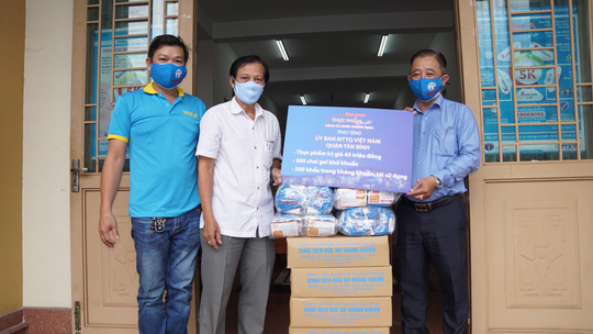 Chương trình “Thực phẩm miễn phí cùng cả nước chống dịch” tiếp tục đồng hành cùng chính quyền, nhân dân TP HCM - Ảnh 3.