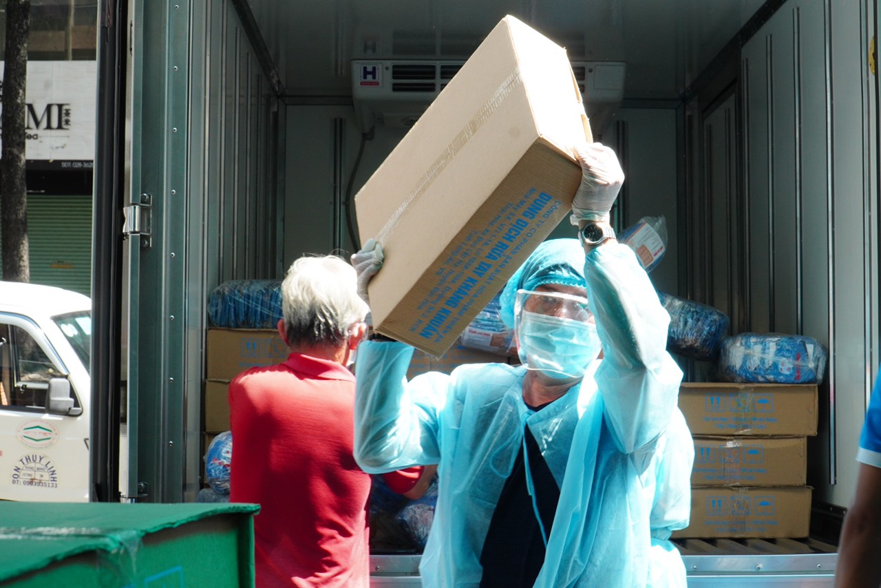 Chương tr&igrave;nh Tổ quốc cần, cả nước chung tay: Tiếp sức c&aacute;c bệnh viện tuyến cuối của TP HCM - Ảnh 9.