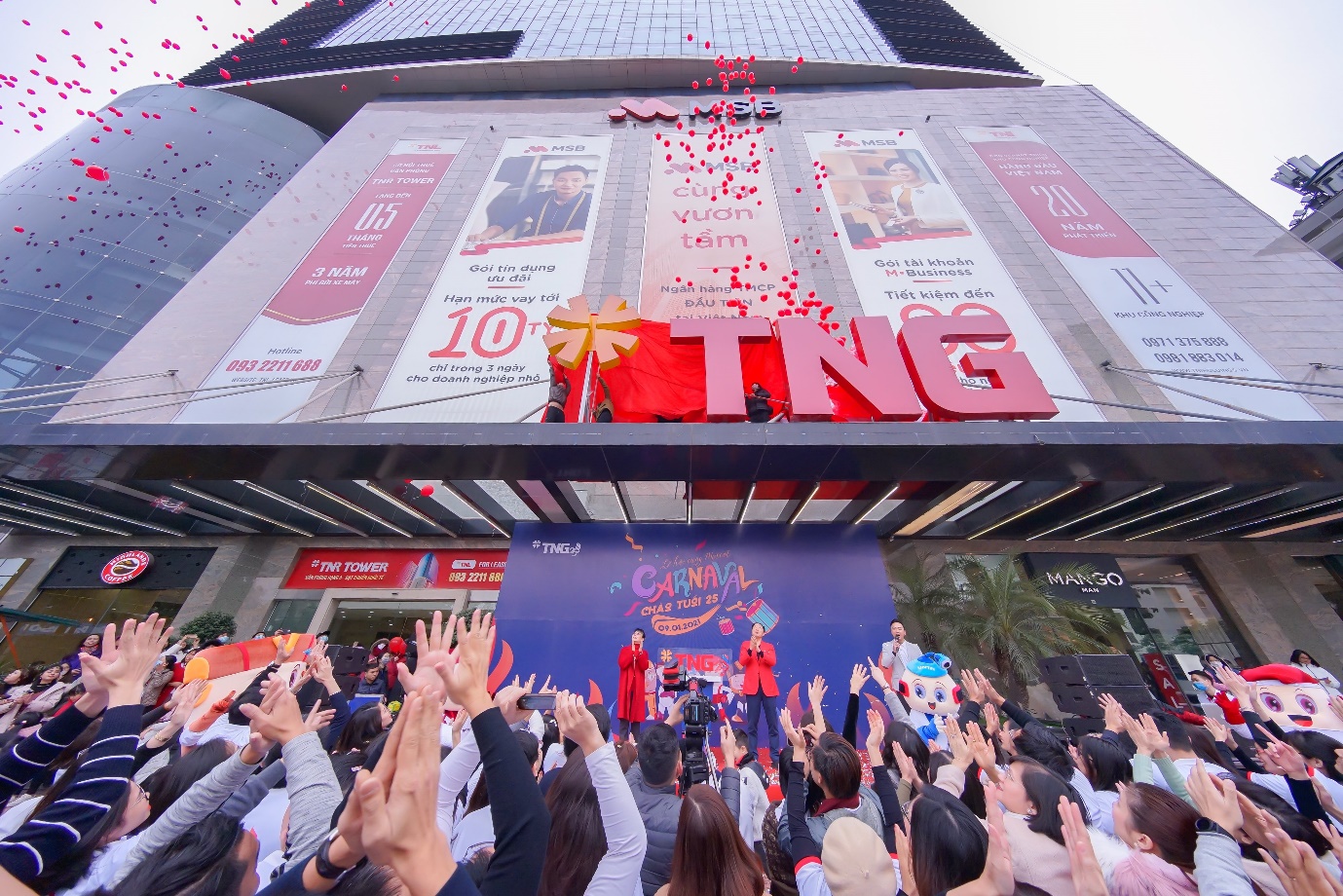 TNG Holdings Vietnam thắng lớn ở nhiều hạng mục tại “Employer of Choice” 2020 - Ảnh 4. TNG Holdings Vietnam thắng lớn ở nhiều hạng mục tại “Employer of Choice” 2020 - Ảnh 4.