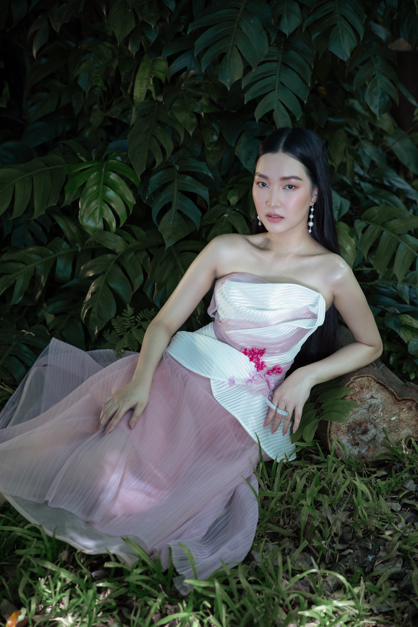 &ldquo;N&agrave;ng thơ xứ Huế&rdquo; Ngọc Tr&acirc;n đốn tim người h&acirc;m mộ với vẻ đẹp dịu d&agrave;ng - Ảnh 3.