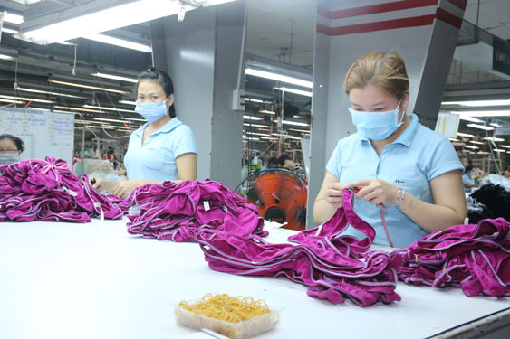 ĐỀ XUẤT GIẢM 50% MỨC HƯỞNG NẾU RÚT BẢO HIỂM XÃ HỘI MỘT LẦN: Nên tôn trọng quyền lựa chọn của người lao động