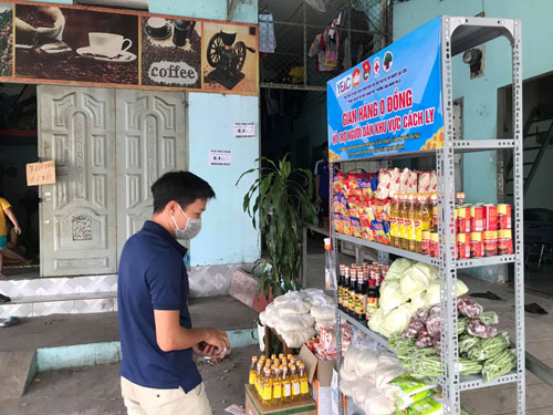 Hỗ trợ công nhân bị cách ly do dịch Covid-19 - Ảnh 1.