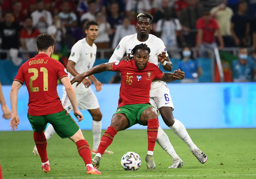 Vòng 1/8 Euro 2020: Loạt đấu kỳ phùng địch thủ