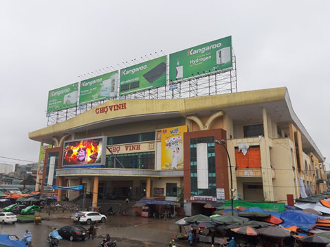 Hai F1 của tiểu thương mắc Covid-19 đã dương tính SARS-CoV-2