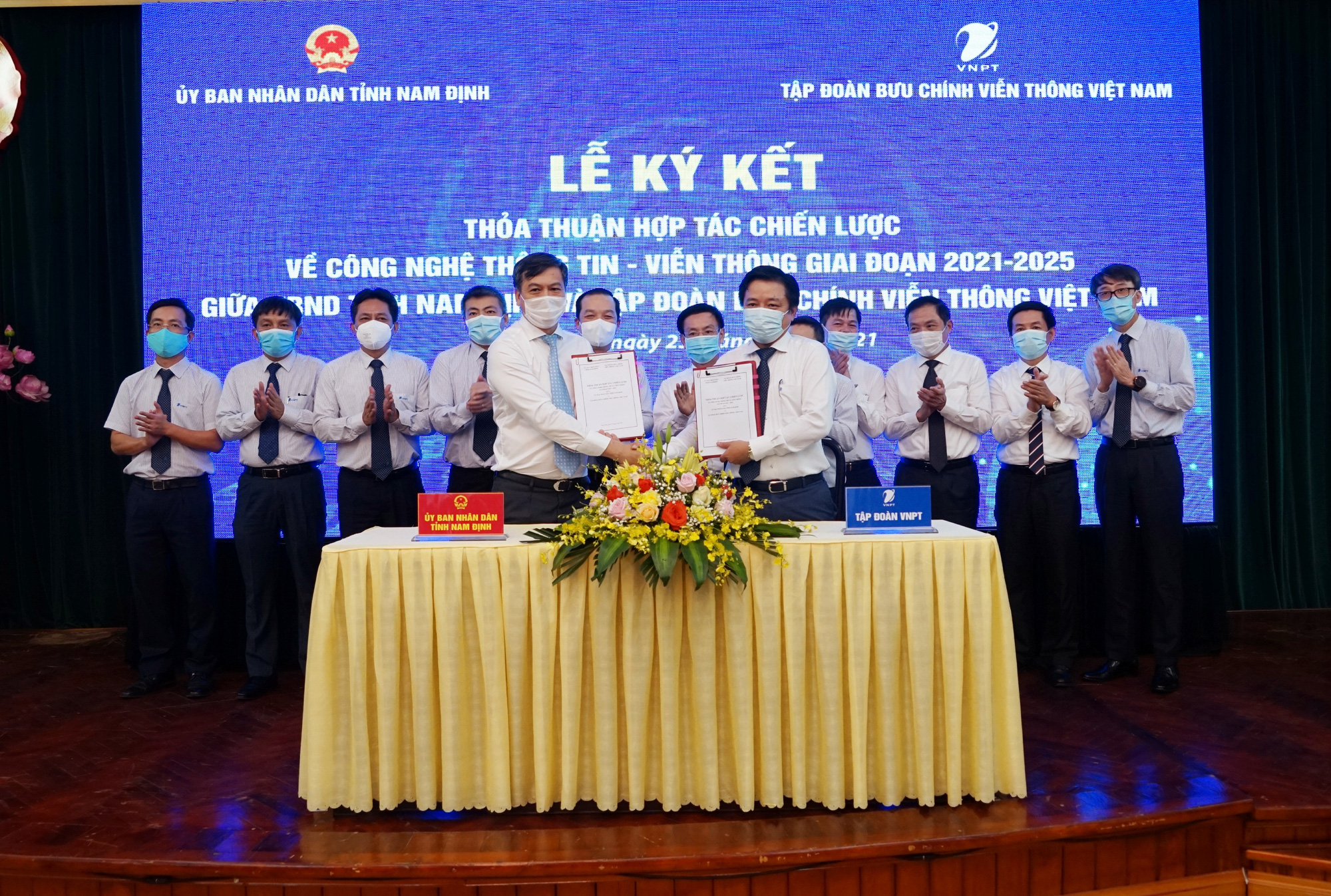 VNPT đồng h&agrave;nh c&ugrave;ng Nam Định hiện thực h&oacute;a c&aacute;c mục ti&ecirc;u số h&oacute;a to&agrave;n diện - Ảnh 1.