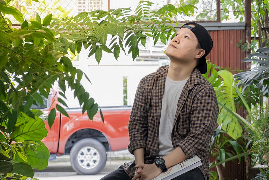 Lai Thượng Hưng - Chàng trai “vẽ” thơ định nghĩa “Hạnh phúc là ngay tại đây, ngay lúc này”