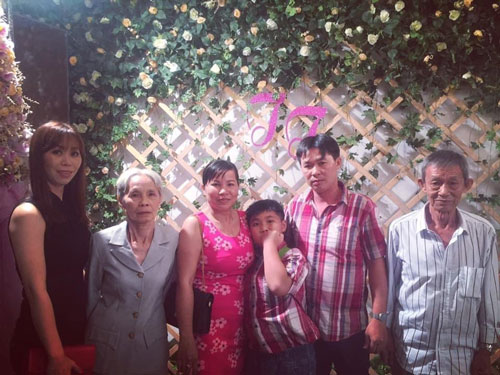 Tình người rực sáng