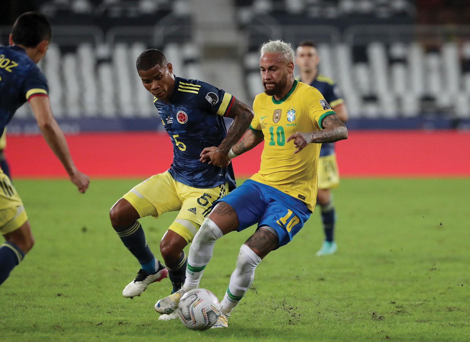 S&agrave;n diễn của vũ c&ocirc;ng Neymar - Ảnh 1.