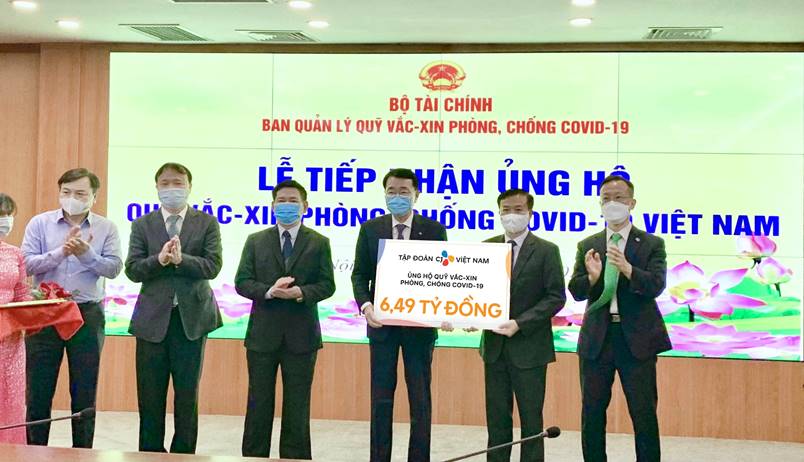 Tập đoàn CJ ủng hộ 6,49 tỉ đồng vào Quỹ Vắc-xin phòng chống Covid-19