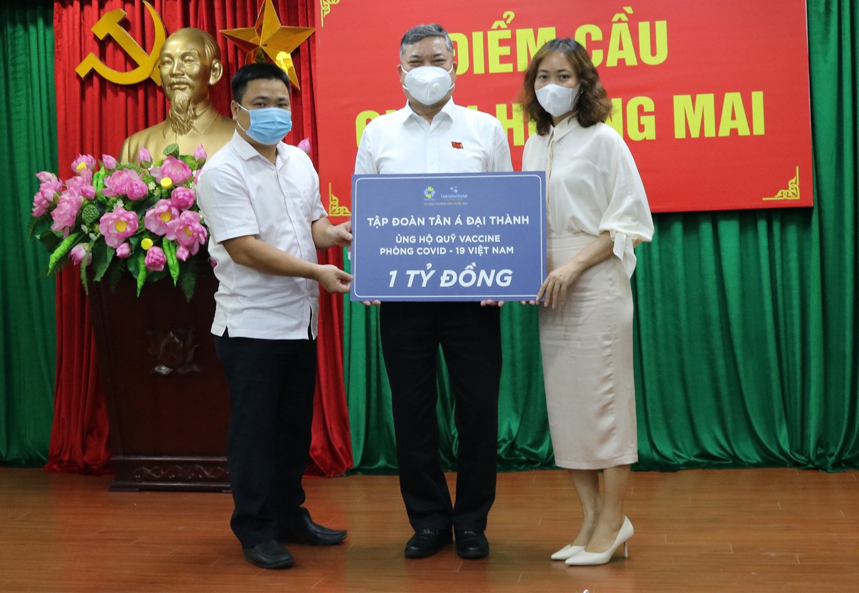 Đồng hành cùng người dân và doanh nghiệp cả nước trong cuộc chiến chống dịch bệnh - Ảnh 1. Đồng hành cùng người dân và doanh nghiệp cả nước trong cuộc chiến chống dịch bệnh - Ảnh 1.