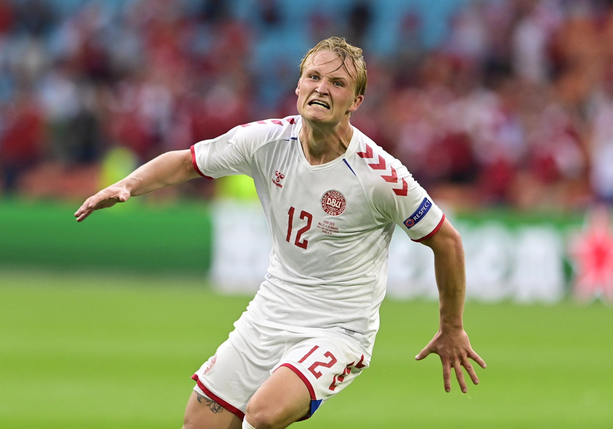 Người hùng Kasper Dolberg lập cú đúp, Đan Mạch tưng bừng giành vé tứ kết