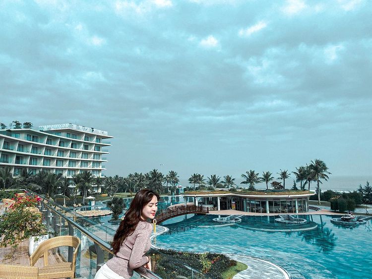 Trải nghiệm mùa hè mát lịm giữa thiên đường nước hơn 150 bể bơi tại FLC Sầm Sơn - Ảnh 2.