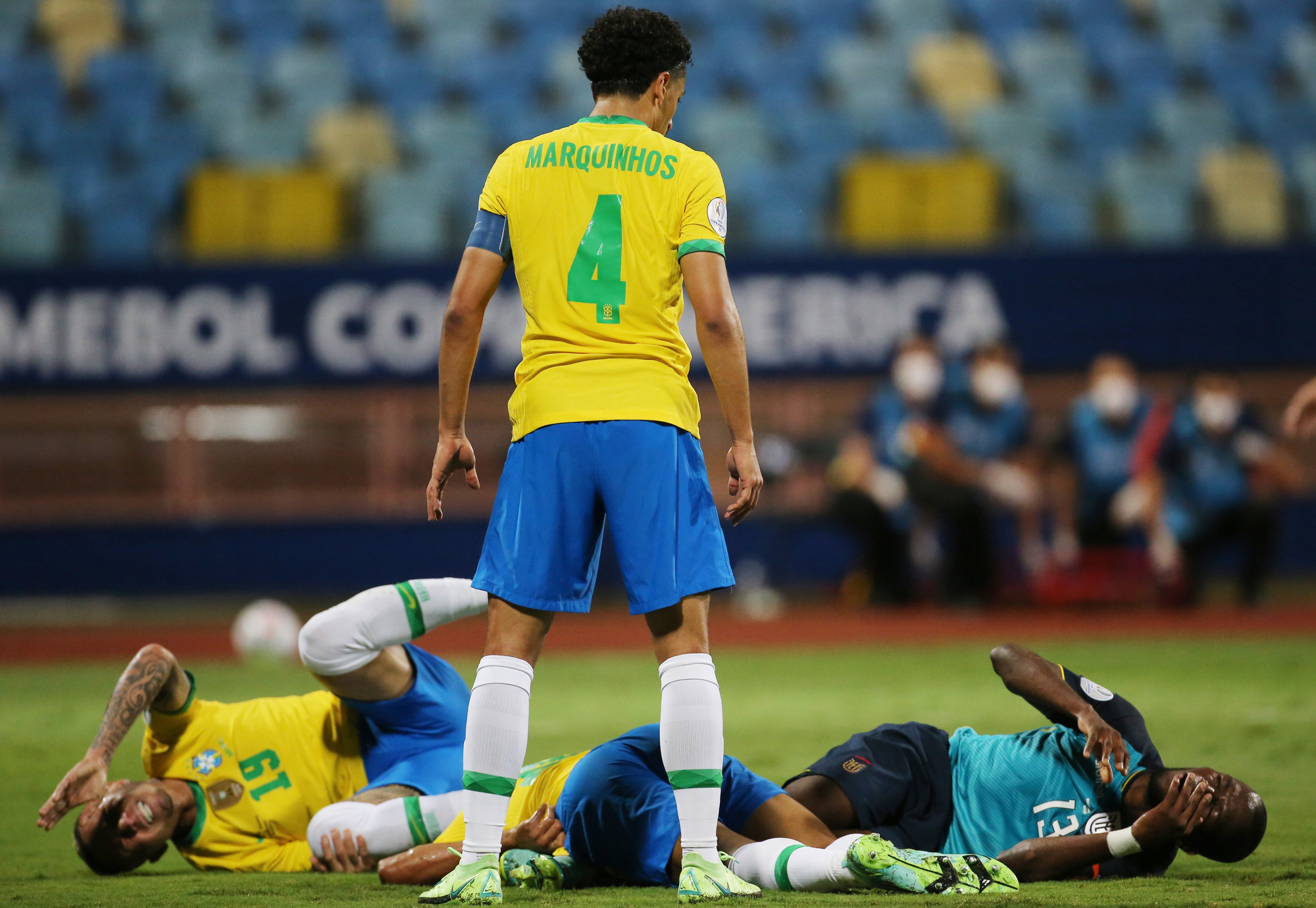 Ngắt mạch toàn thắng của Brazil, HLV Ecuador vẫn thừa nhận Selecao là số 1