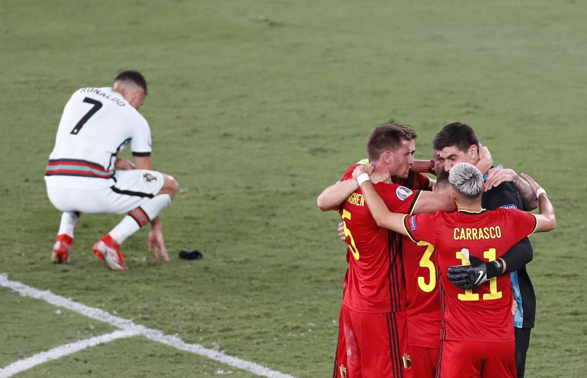 Si&ecirc;u phẩm Hazard biến Bồ Đ&agrave;o Nha th&agrave;nh cựu v&ocirc; địch, Bỉ v&agrave;o tứ kết - Ảnh 2.