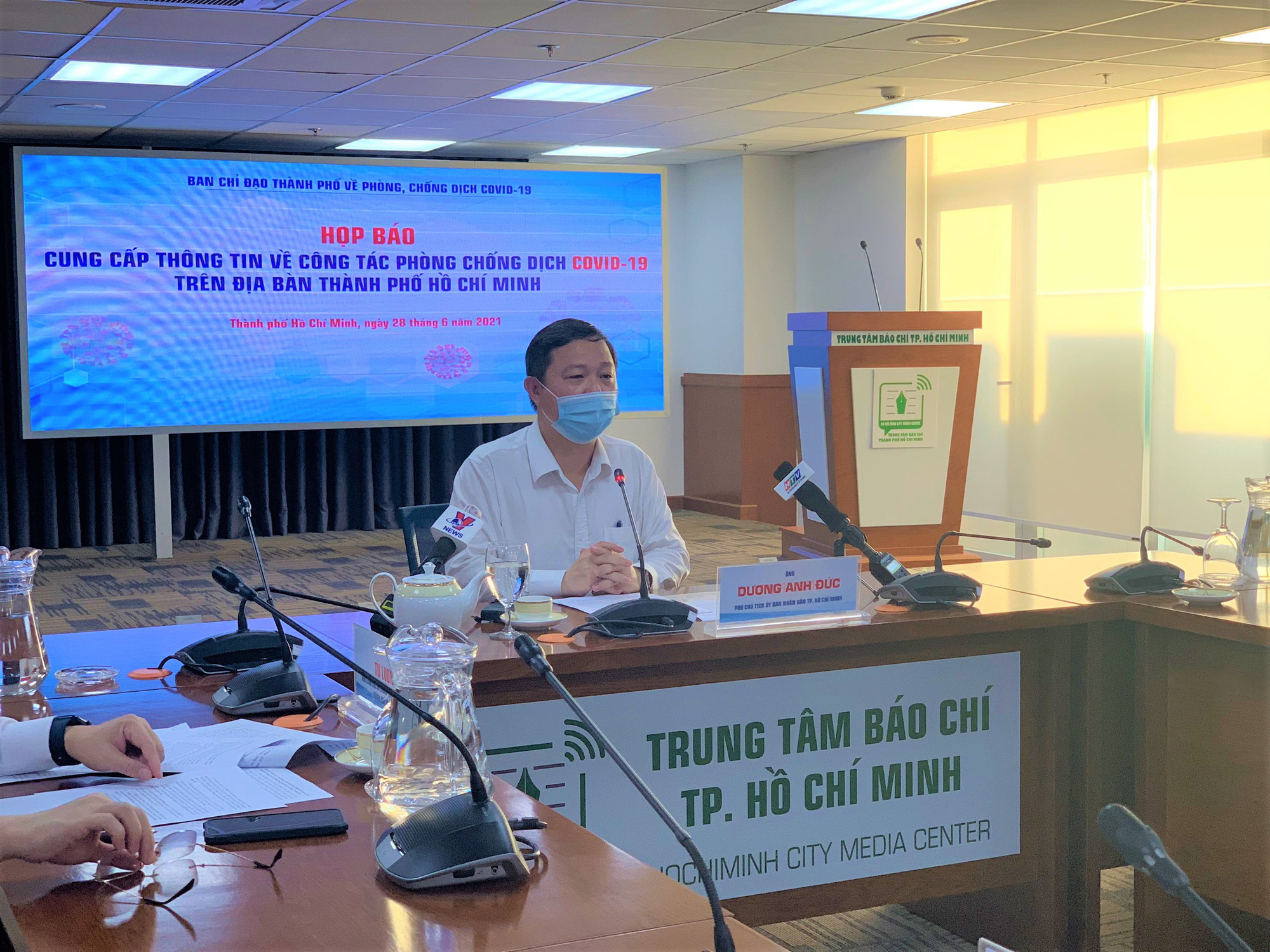 TP HCM sẽ dời c&aacute;c khu c&aacute;ch ly tập trung tại trường học đến cơ sở kh&aacute;c - Ảnh 1.