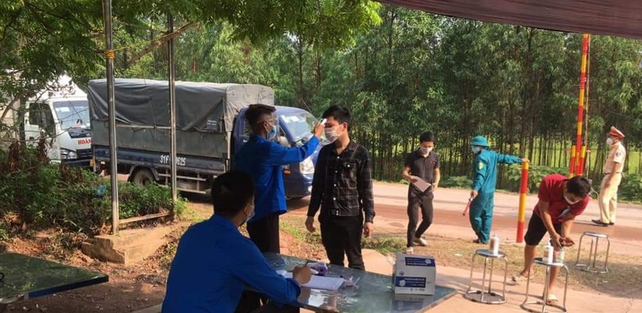 Cả nhà trốn khai báo y tế khiến dịch Covid-19 lây lan ra cộng đồng - Ảnh 1.