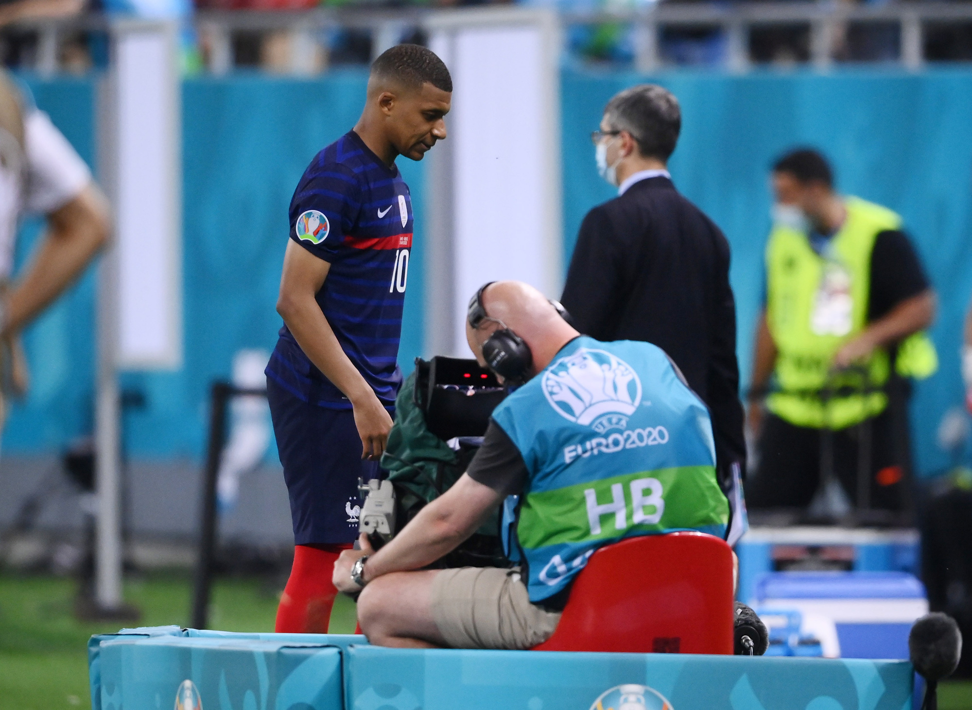 Mbappe s&uacute;t hỏng lu&acirc;n lưu, Ph&aacute;p ngậm ng&ugrave;i chia tay Euro - Ảnh 6.