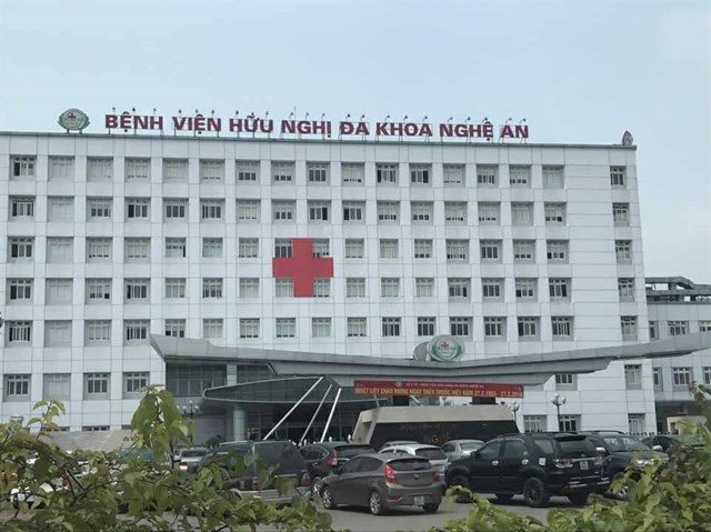 Chồng dương tính SARS-CoV-2 khi đưa vợ đi sinh: Phong tỏa khoa sản bệnh viện