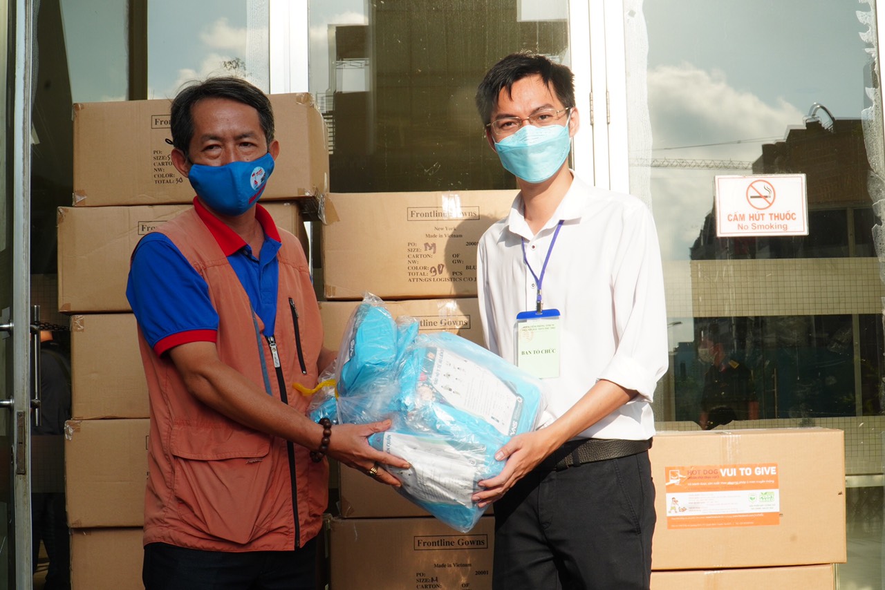 Thực phẩm miễn ph&iacute; c&ugrave;ng cả nước chống dịch ng&agrave;y c&agrave;ng lan tỏa - Ảnh 3.