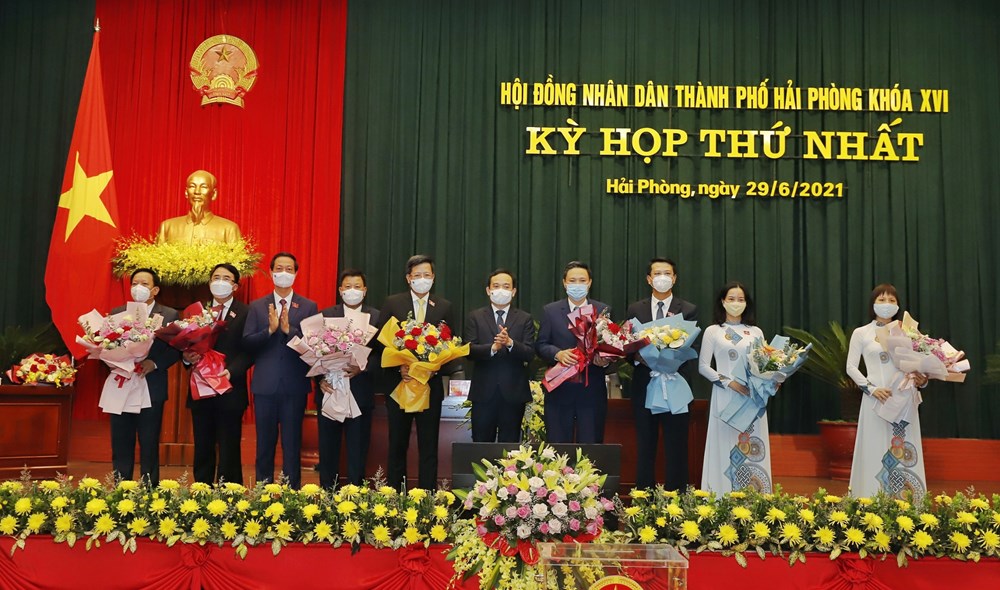 Ông Nguyễn Văn Tùng tái đắc cử Chủ tịch UBND TP Hải Phòng - Ảnh 2.