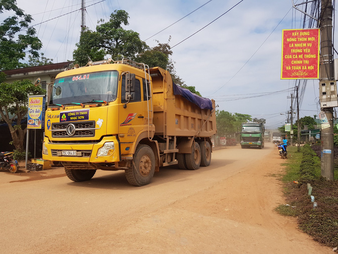Dẹp nạn "hung thần" xe ben