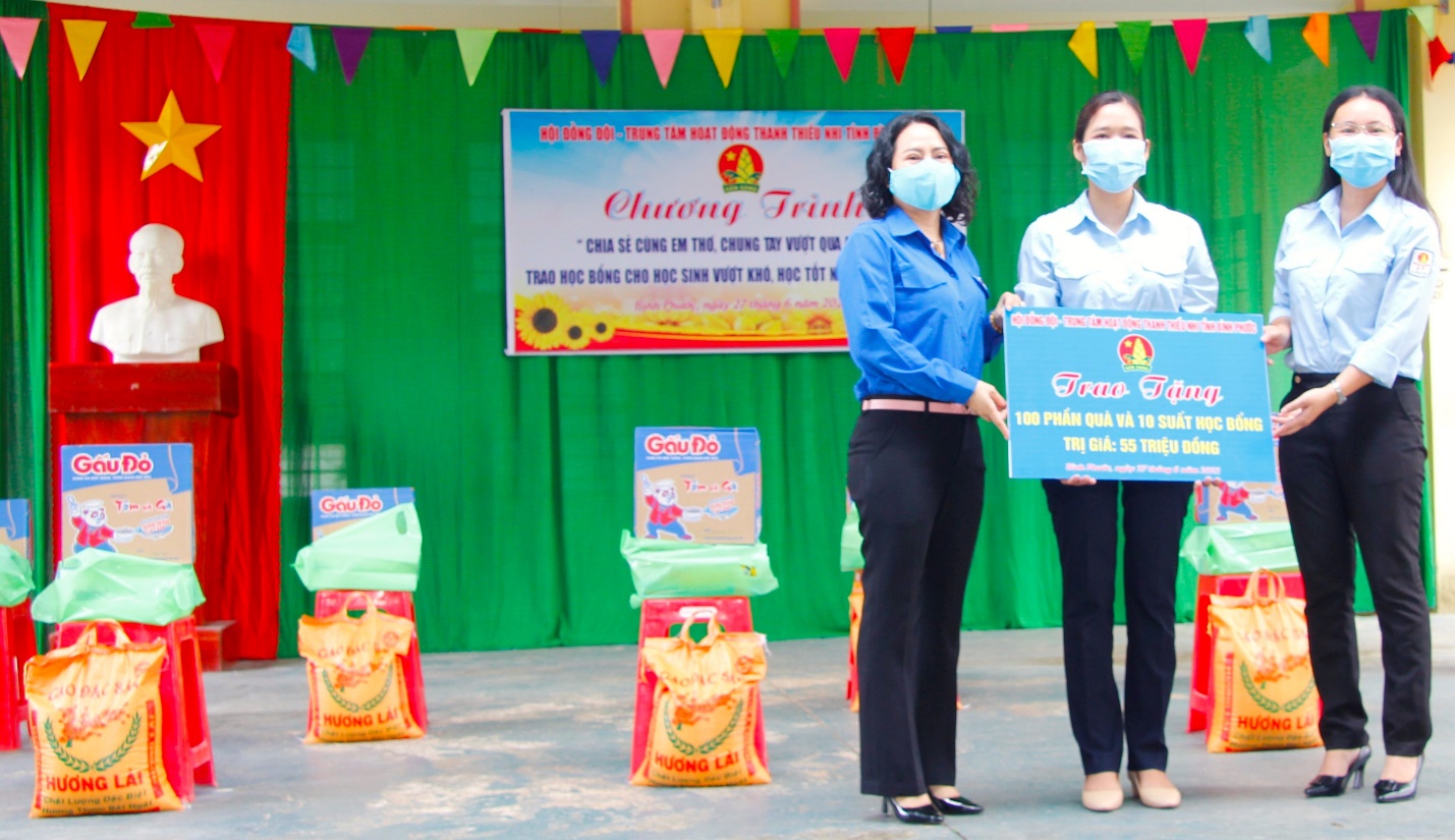 B&igrave;nh Phước tạo s&acirc;n chơi h&egrave; trực tuyến v&agrave; trao h&agrave;ng trăm phần qu&agrave; cho thiếu nhi - Ảnh 1.