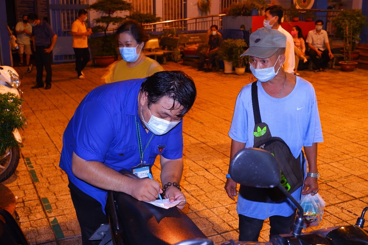 TP HCM: Vào chợ xét nghiệm tiểu thương vì có nhà 3 người nghi mắc Covid-19 ở Tân Bình