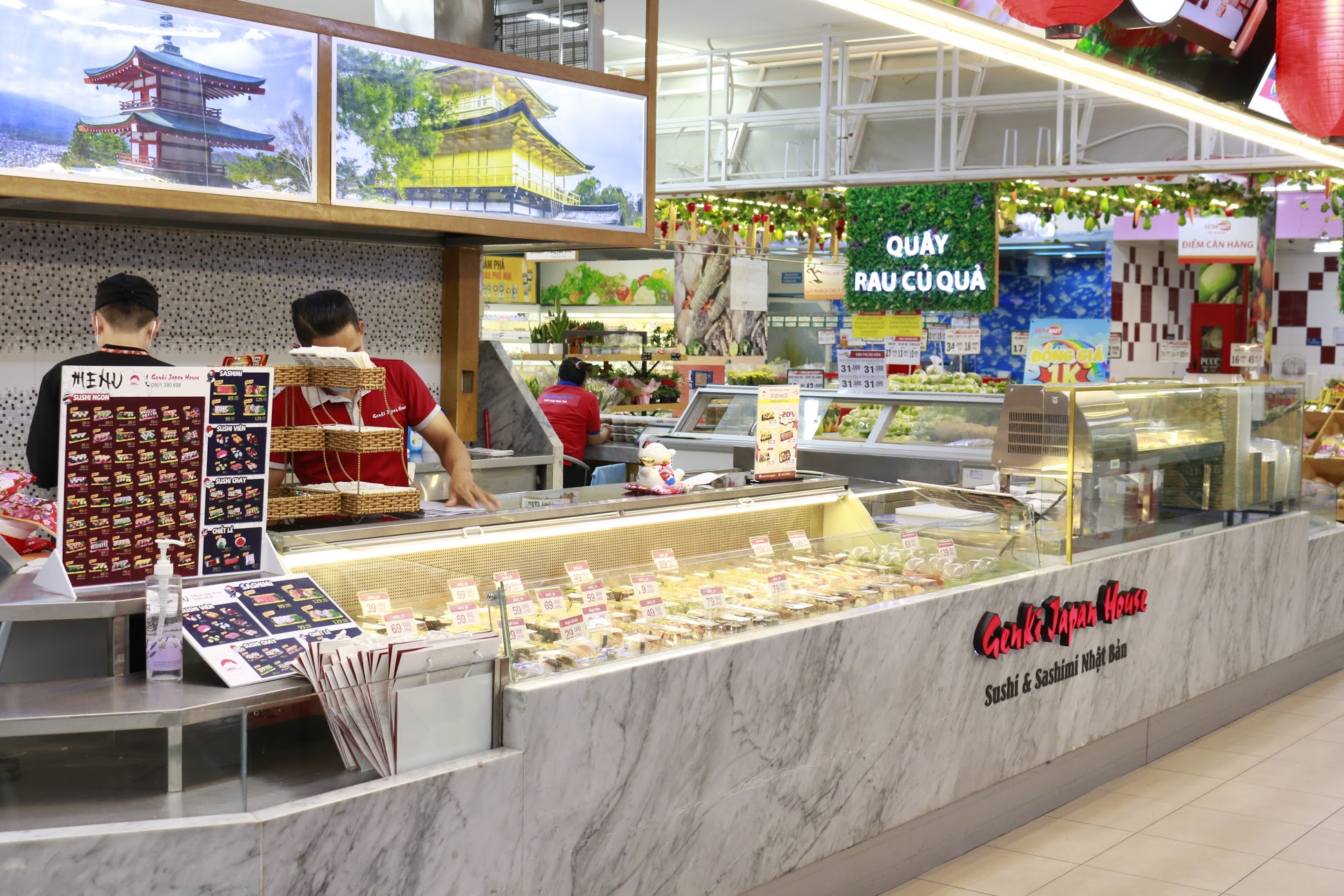 Satramart - Siêu thị Sài Gòn đưa vào hoạt động quầy sushi tự chọn - Ảnh 1.