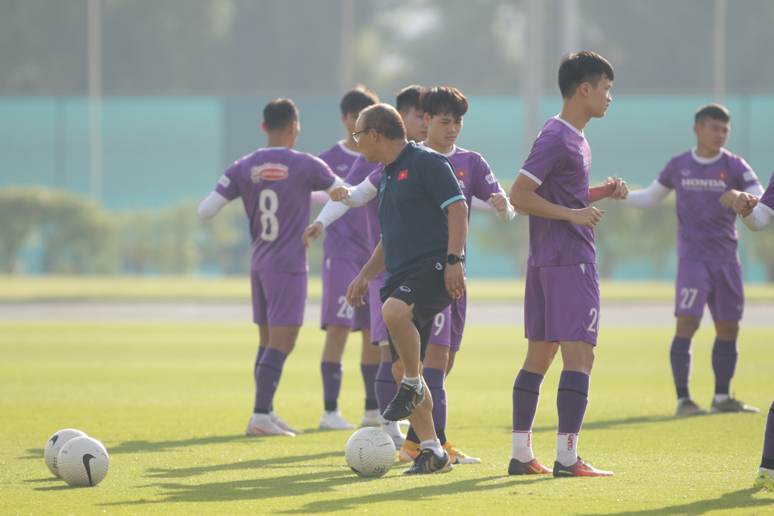 Đo&agrave;n Văn Hậu vắng mặt trong buổi tập n&oacute;ng 35 độ l&uacute;c 7 giờ s&aacute;ng - Ảnh 5.
