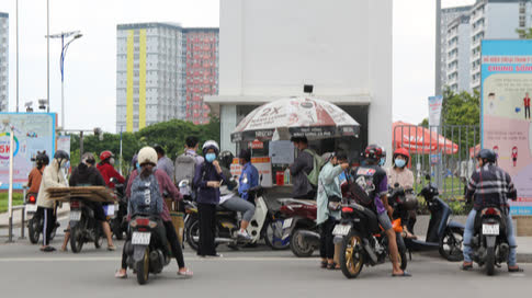 Dịch Covid-19 lan rộng, TP HCM mở rộng 2 khu cách ly với sức chứa hơn 6.000 người