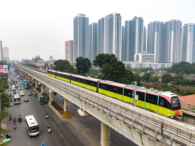Tàu đường sắt trên cao Nhổn-ga Hà Nội chạy thử nghiệm để chuẩn bị vận hành